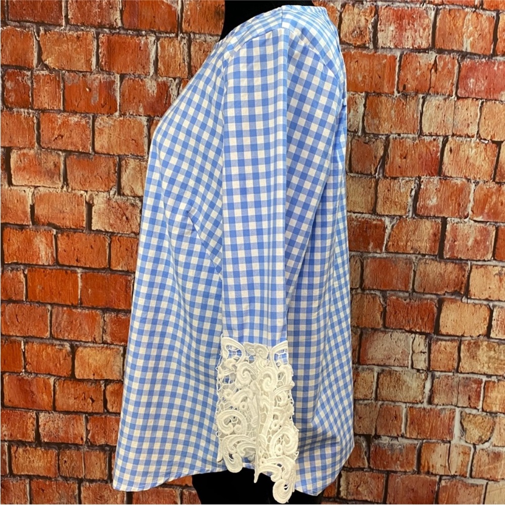 Liz Claiborne Lace Trimmed‎ Blue Gingham Top - Picture 4 of 8